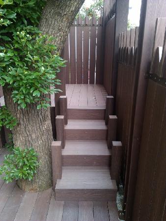 木紋塑膠仿木,塑木,高雄市前鎮區美術樹屋平台