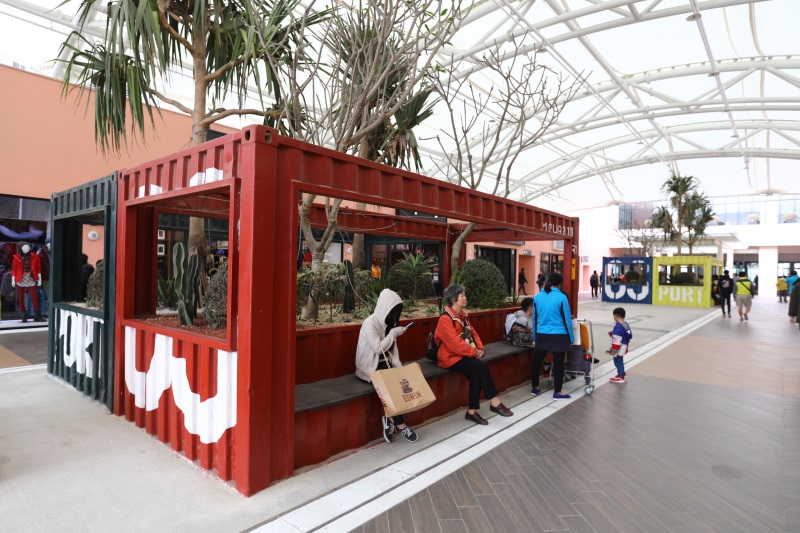 台中三井OUTLET-木纖仿木-座椅、桌子、花廂 (3).jpg