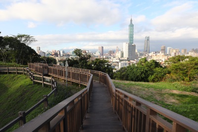 蔣渭水紀念廣場