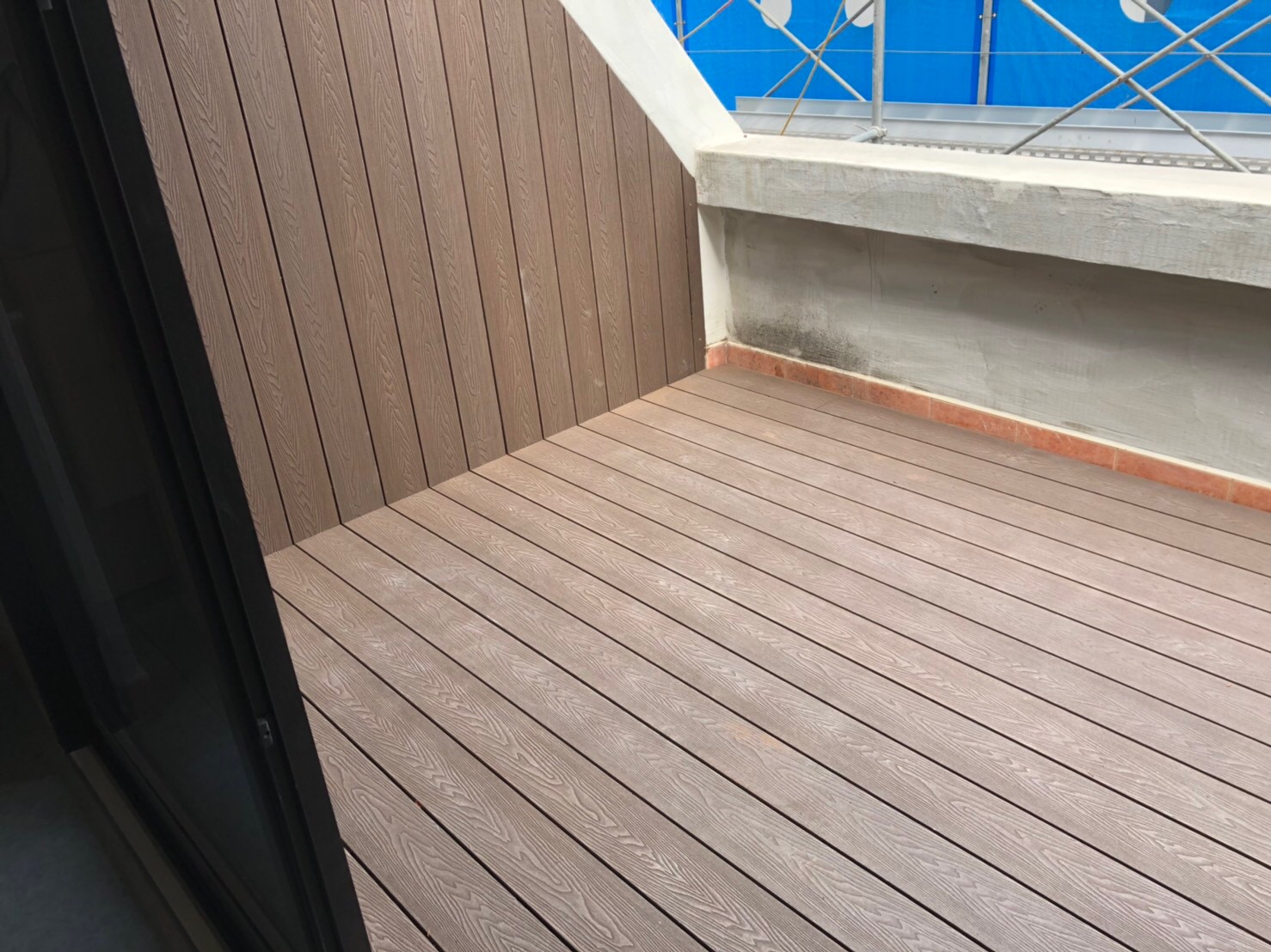 台北中心醫院-立體胡桃木紋-深咖啡-木平台、座椅 (2).jpg