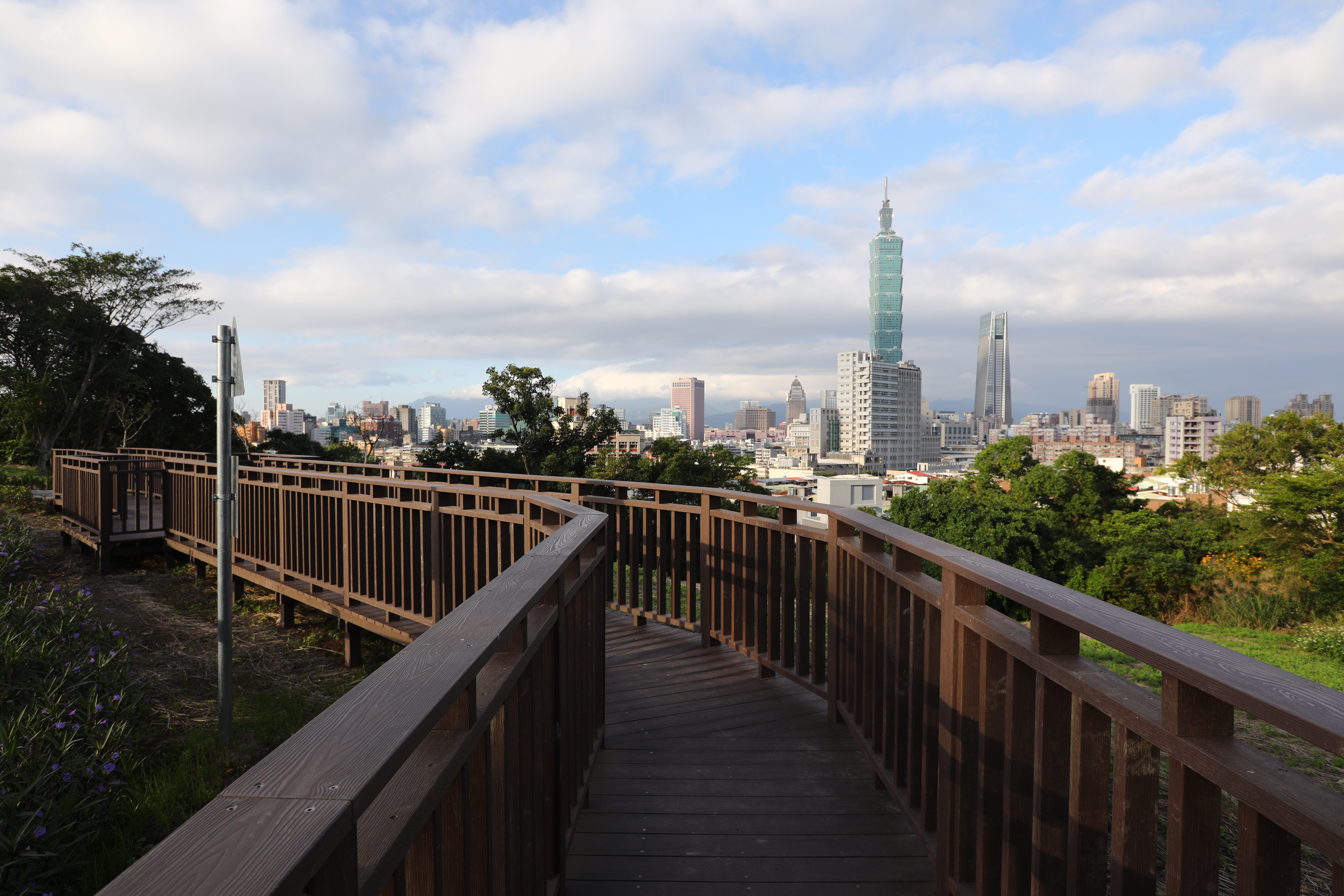 台北 蔣渭水紀念廣場 (9).JPG
