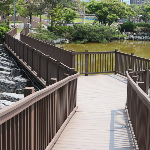 木棧道