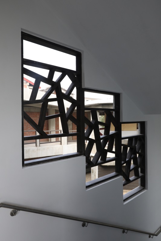 東海大學景觀系館-欄杆、木棧道 (3).jpg