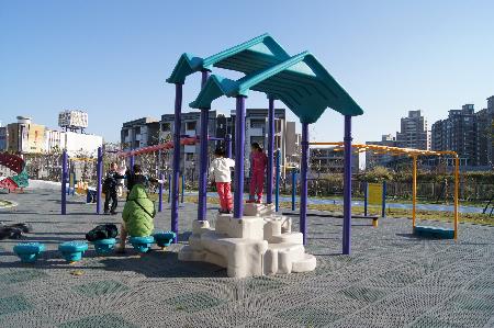 兒童遊具,大墩國民小學