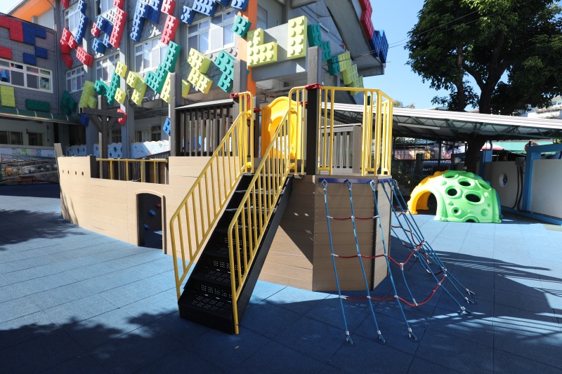 士林幼兒園-遊具、小木橋 (4).jpg