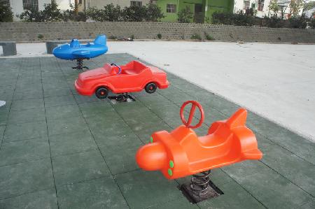 搖搖樂,兒童遊具,通霄鎮