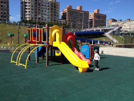 兒童遊具,樹型體健,追風園區