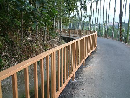 木紋塑膠仿木,塑木,南投縣埔里鎮自行車道