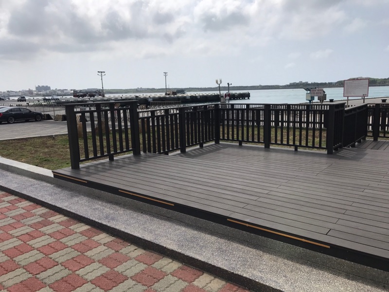 澎湖碼頭-木平台、柵欄、欄杆 (6).jpg