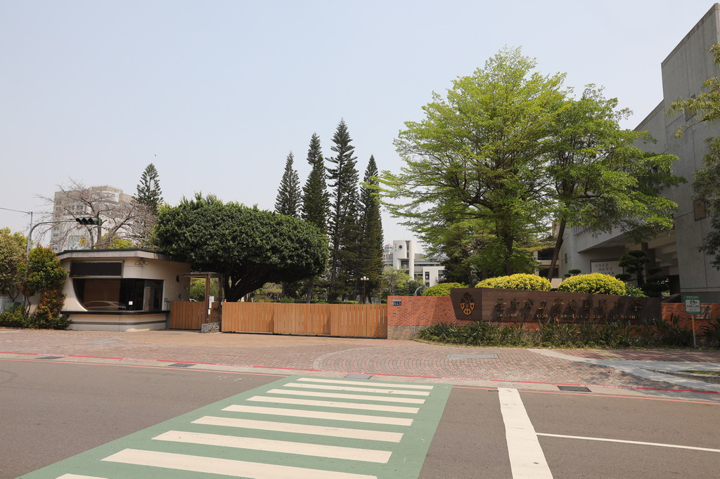 崇倫國中 (1).JPG