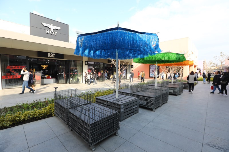 台中三井OUTLET-木纖仿木-座椅、桌子、花廂 (8).jpg