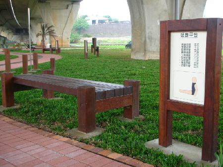 體健設施,木作體健,香妃木,水美溪親水公園