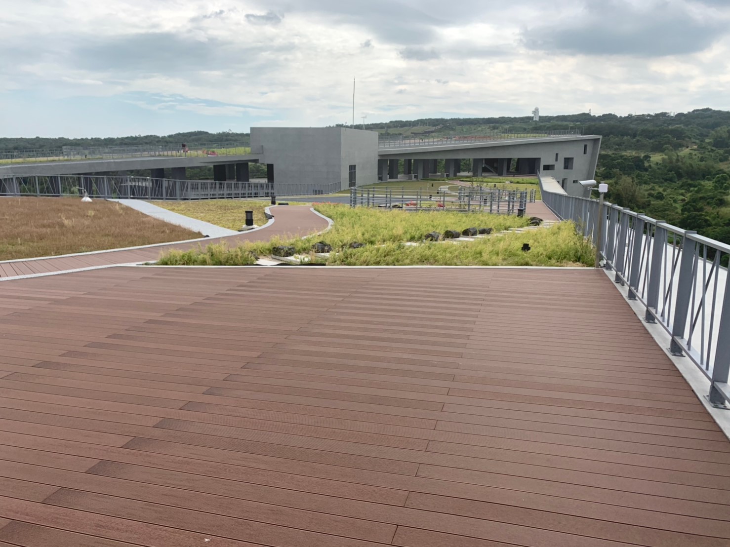 台中精密園區標準廠房-木平台 (3).jpg