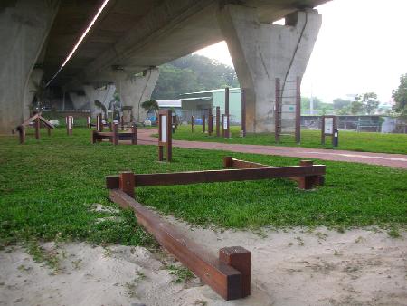 體健設施,木作體健,香妃木,水美溪親水公園