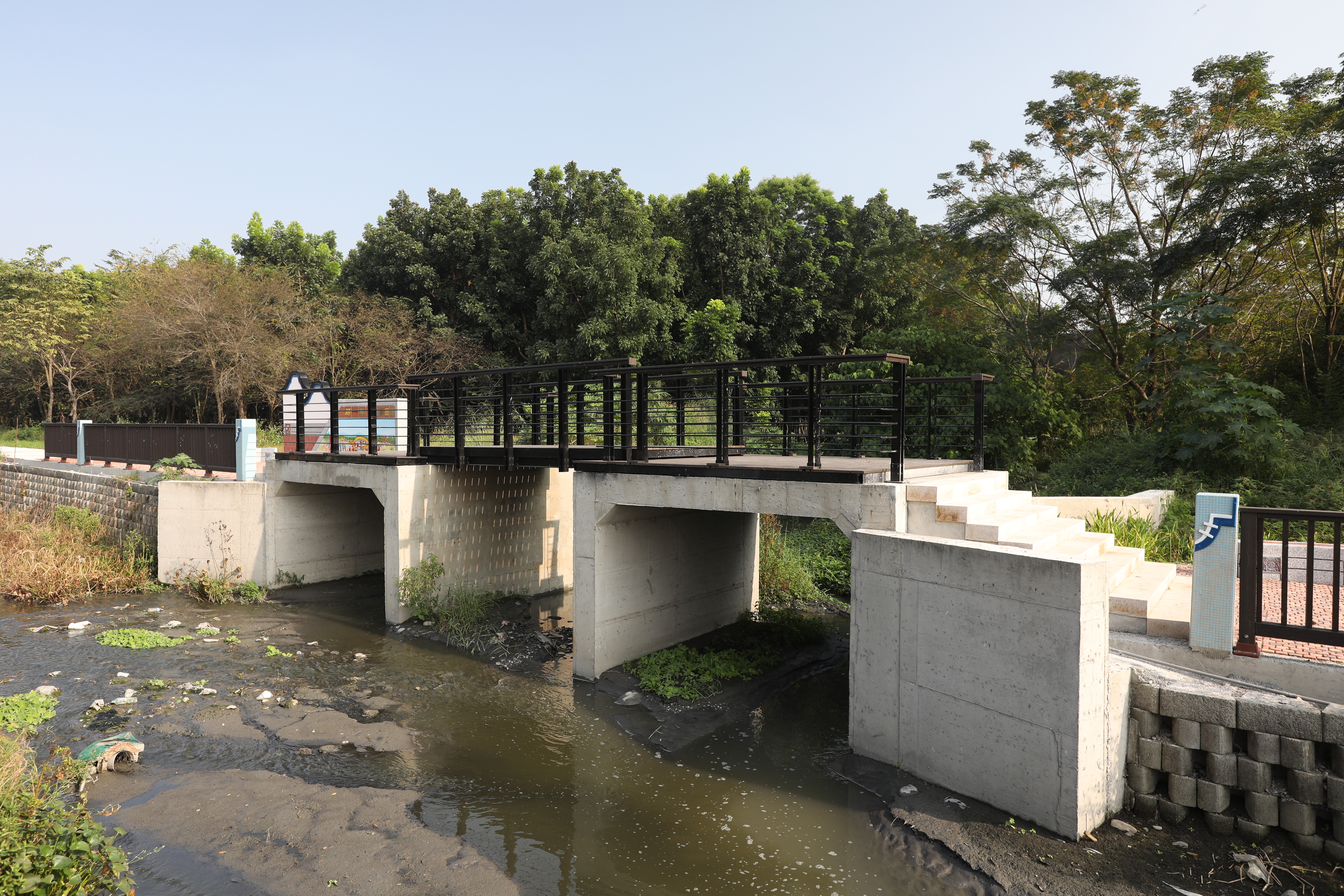 阿公店-柵欄、木橋 (3).JPG