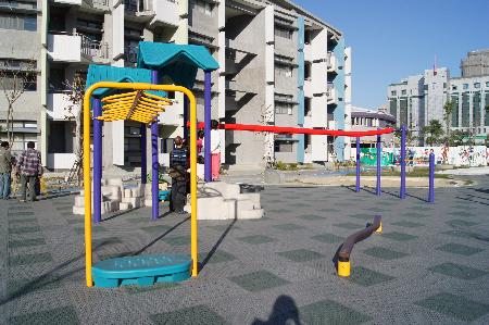 兒童遊具,大墩國民小學