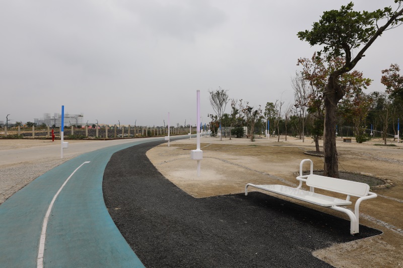 台中 中央公園-遊具、座椅 (25).jpg