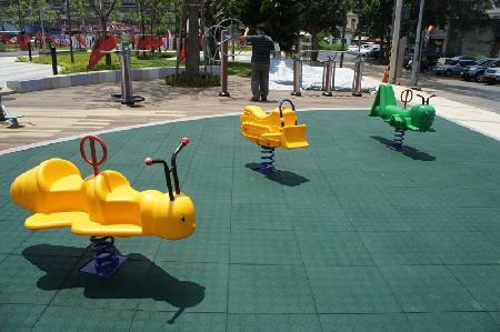 兒童遊具,搖搖馬,忠貞兒童公園