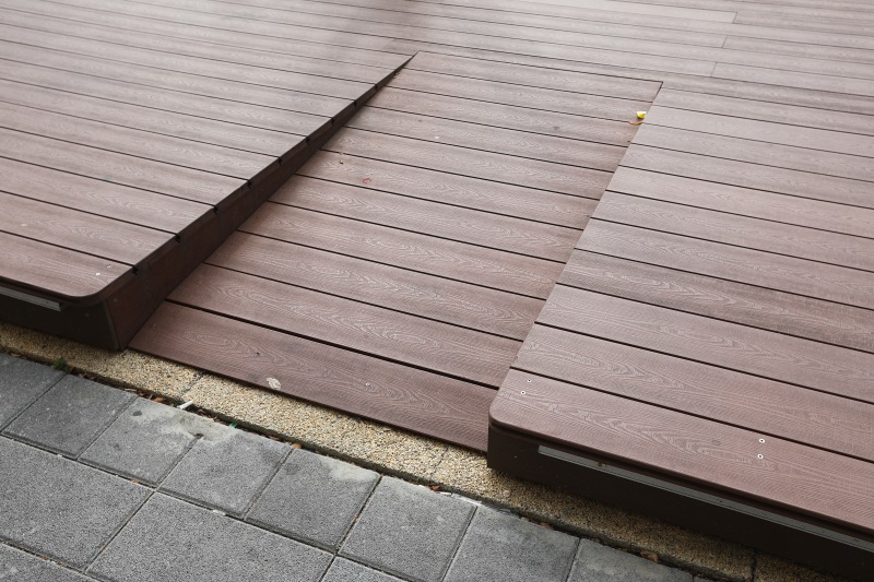 台中 火車站-木平台 (1).jpg