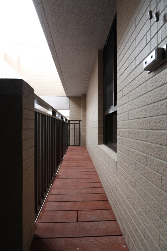 昇揚建設嶺匯案-欄杆、木平台 (2).jpg