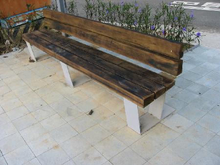 街道傢俱,南洋黑桃木,新社自行車綠廊